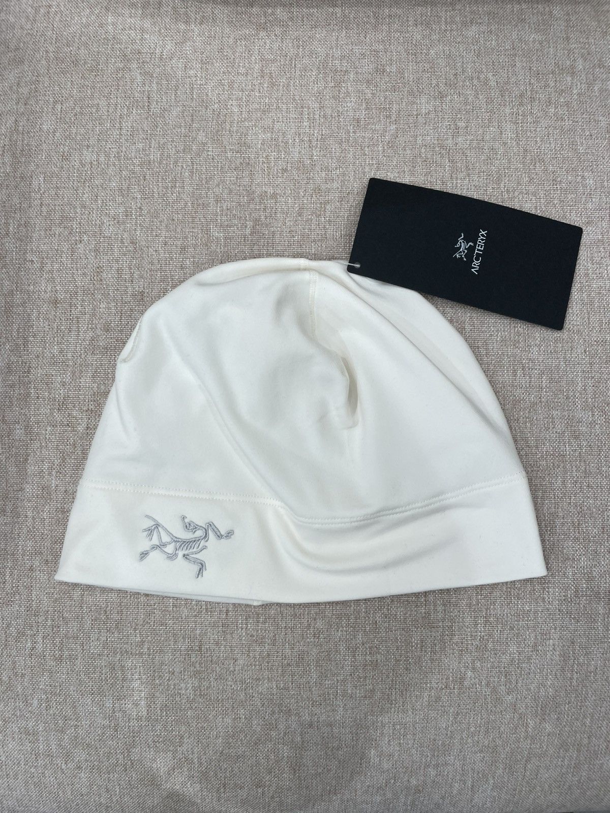 ARC'TERYX ビーニー <ホワイト> Arc'teryx Beanie White | Grailed