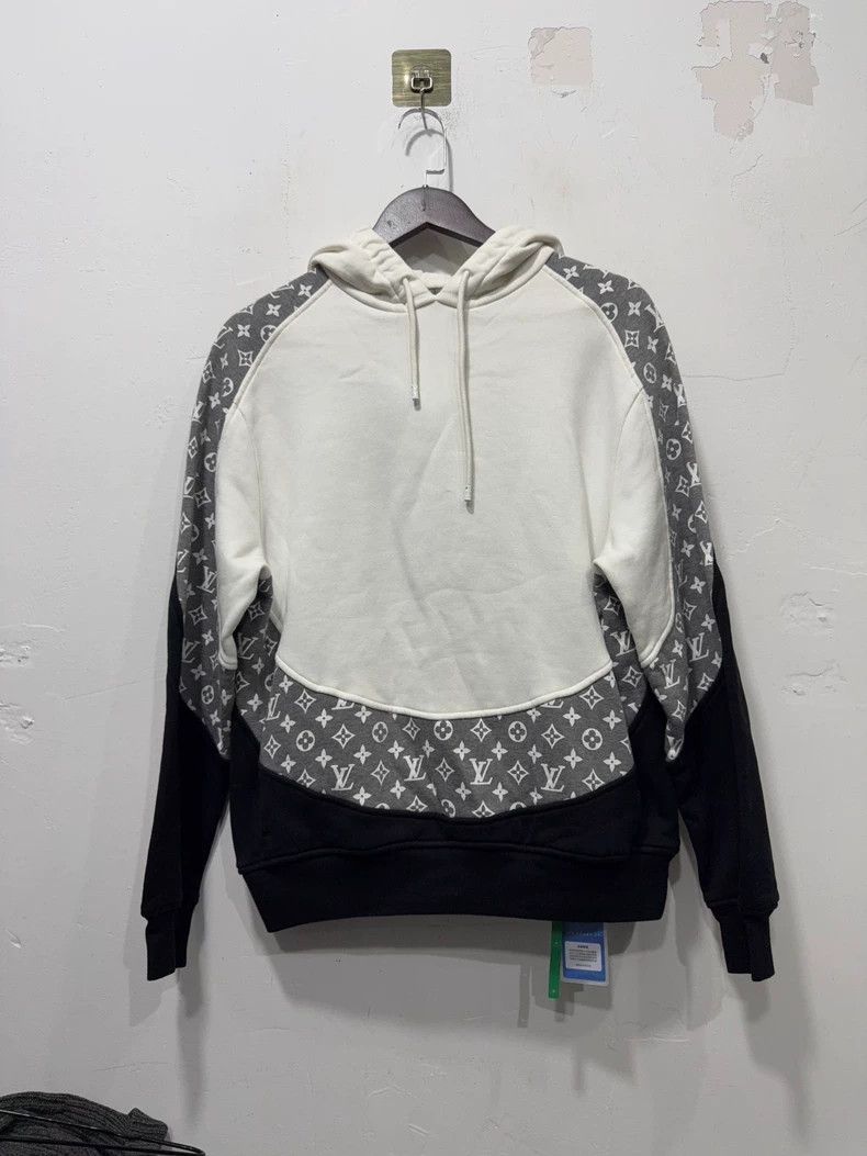 Louis Vuitton Louis Vuitton Circumferential cut hoodie Size US S / EU 44-46 / 1 - 1 Thumbnail