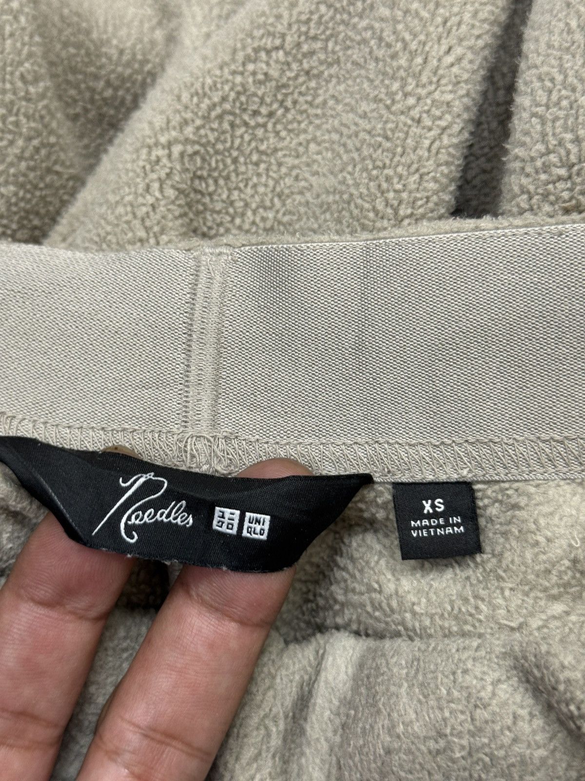 Needles 🔥🔥🔥ARCHIVE NEEDLES UNIQLO SWEATPANTS Size US 32 / EU 48 - 8 Thumbnail