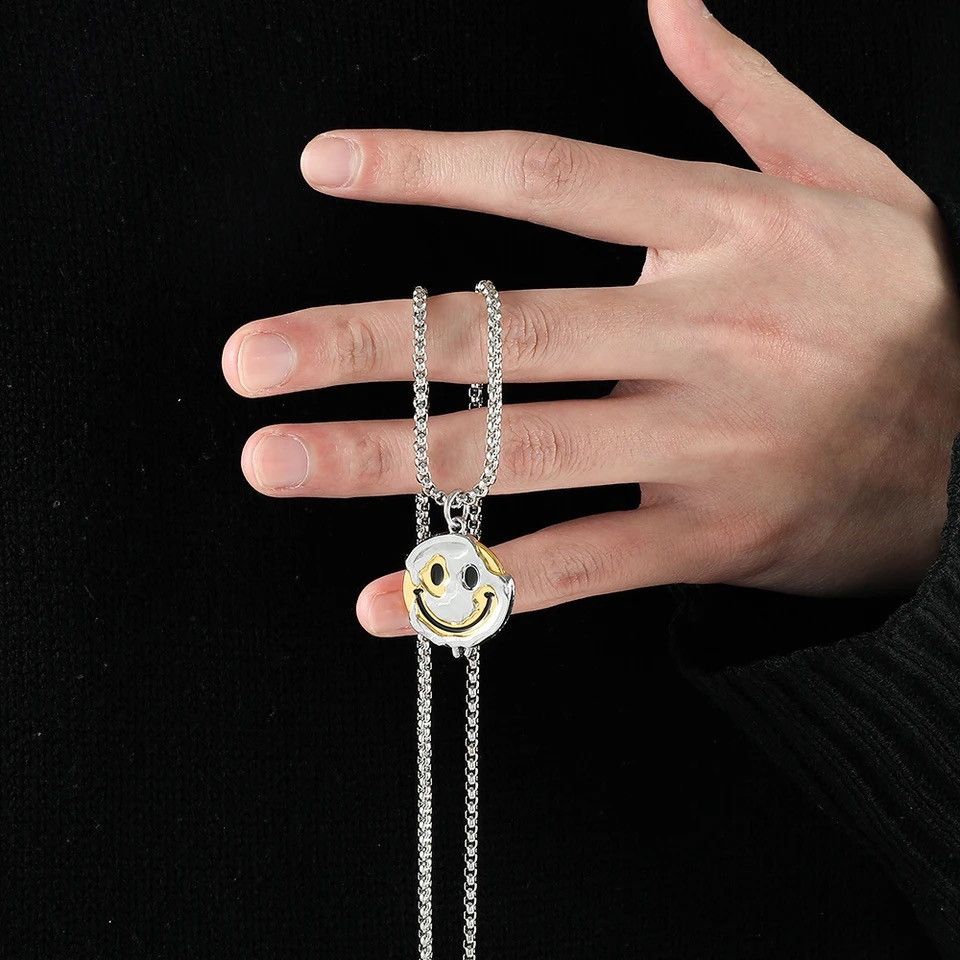 Jewelry Smile Mood Face Pendant Necklace Size ONE SIZE - 4 Thumbnail