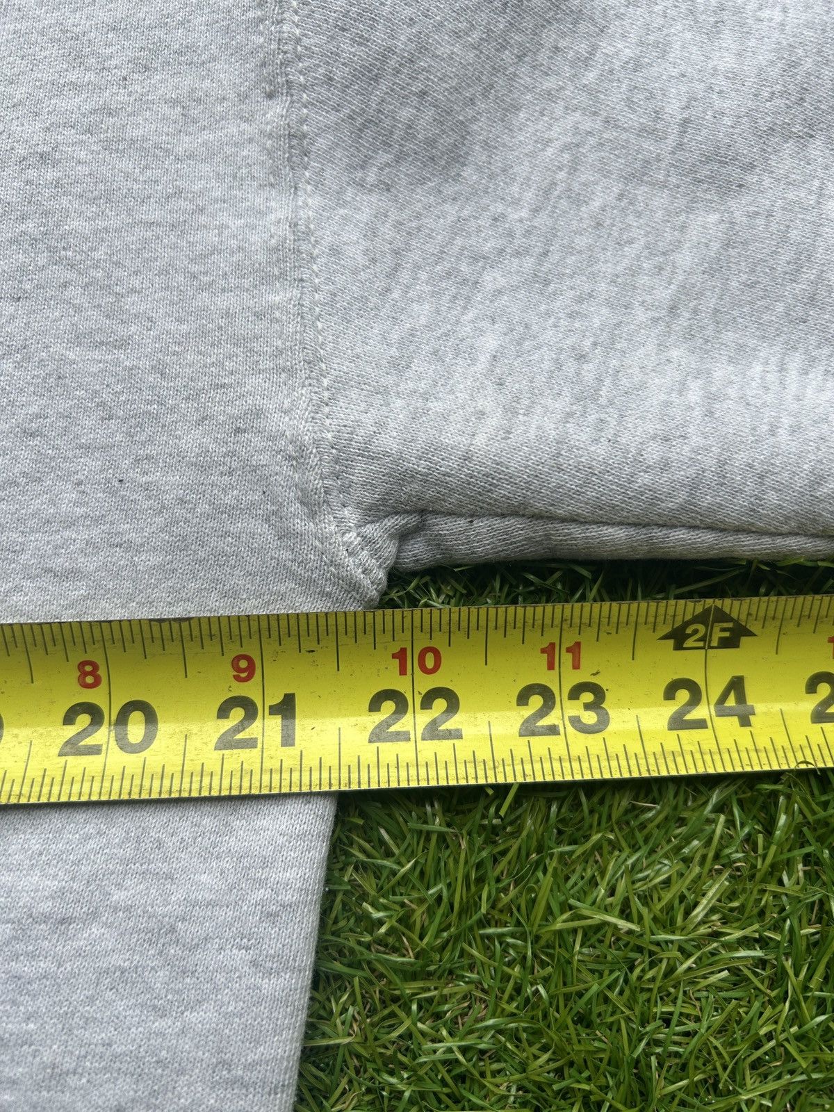 Vintage Vintage Russell Athletic Made in USA Crewneck Sweatshirt Size US XL / EU 56 / 4 - 6 Thumbnail