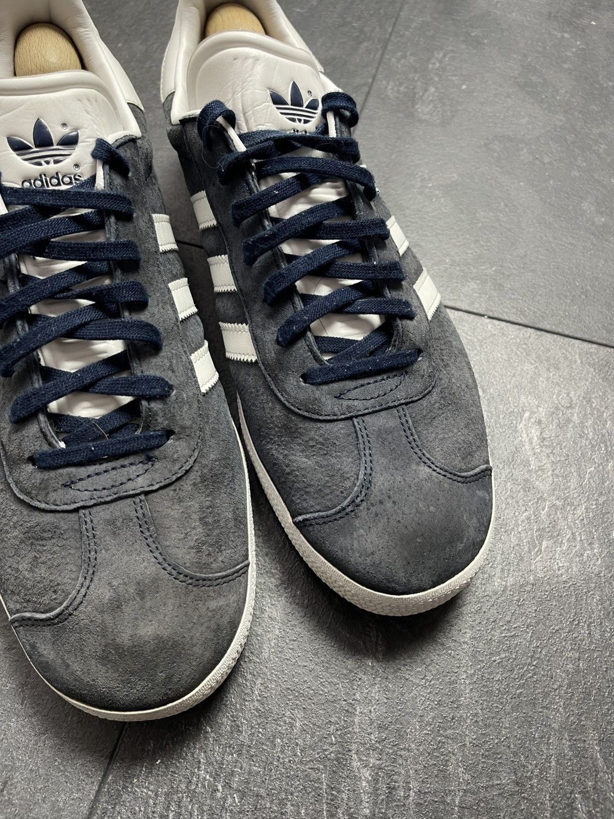 Adidas × Streetwear × Vintage Vintage adidas gazelle rare low top sneakers Size US 10 / EU 43 - 7 Thumbnail
