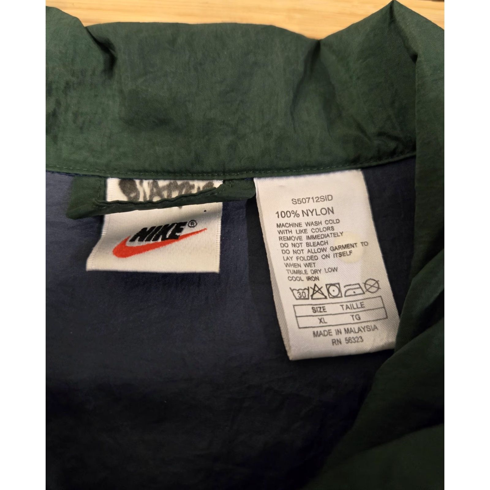 Nike VINTAGE Nike Air Jacket Mens XL Navy Green Nylon Pullover Windbreaker Anorak Size US XL / EU 56 / 4 - 4 Thumbnail