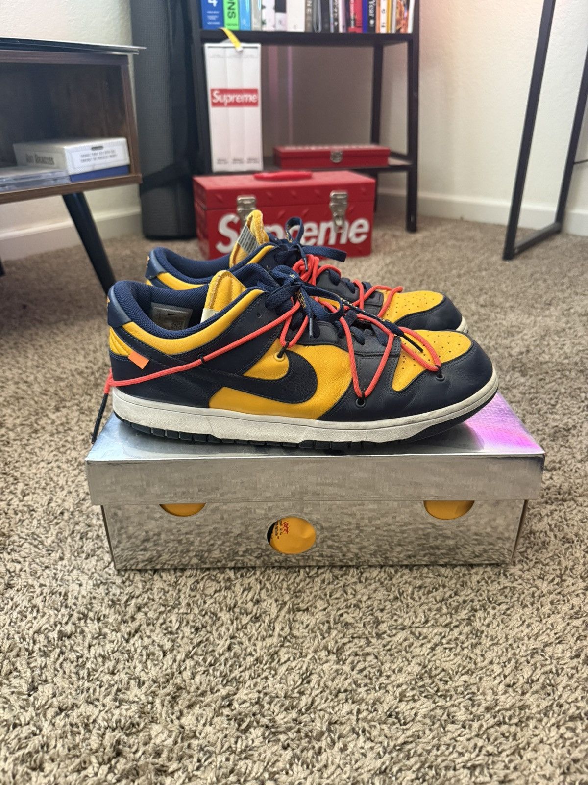Nike × Off-White Off White x Nike University Gold Michigan Dunk Size US 13 / EU 46 - 1 Thumbnail