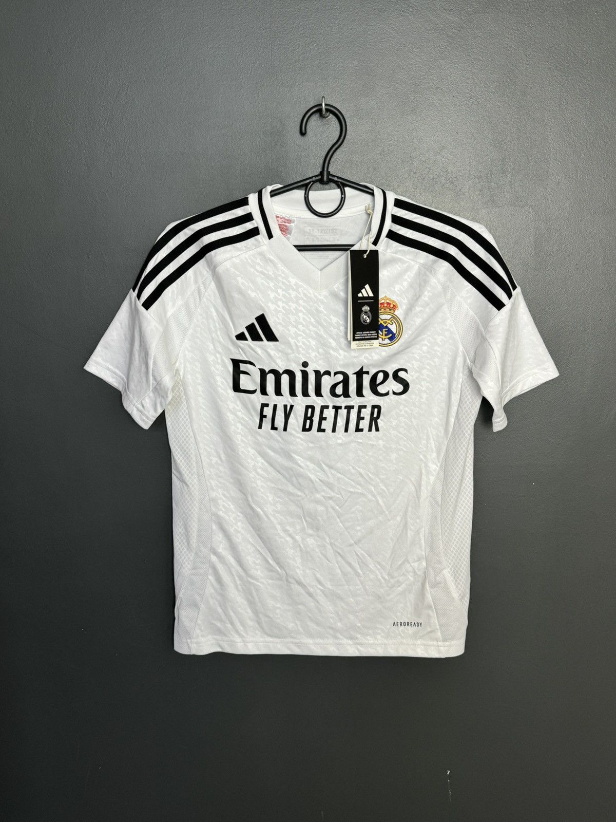 Adidas KIDS Real Madrid 24/25 Home Mbappe Football Jersey T-Shirt Size US XS / EU 42 / 0 - 2 Thumbnail