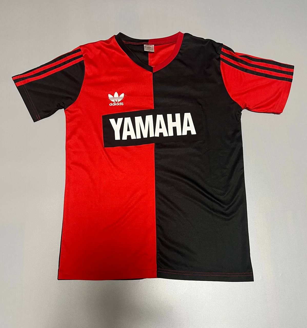 Vintage Vintage Retro Newells Old Boys Soccer Jersey Maradona 1993S Size US S / EU 44-46 / 1 - 3 Thumbnail