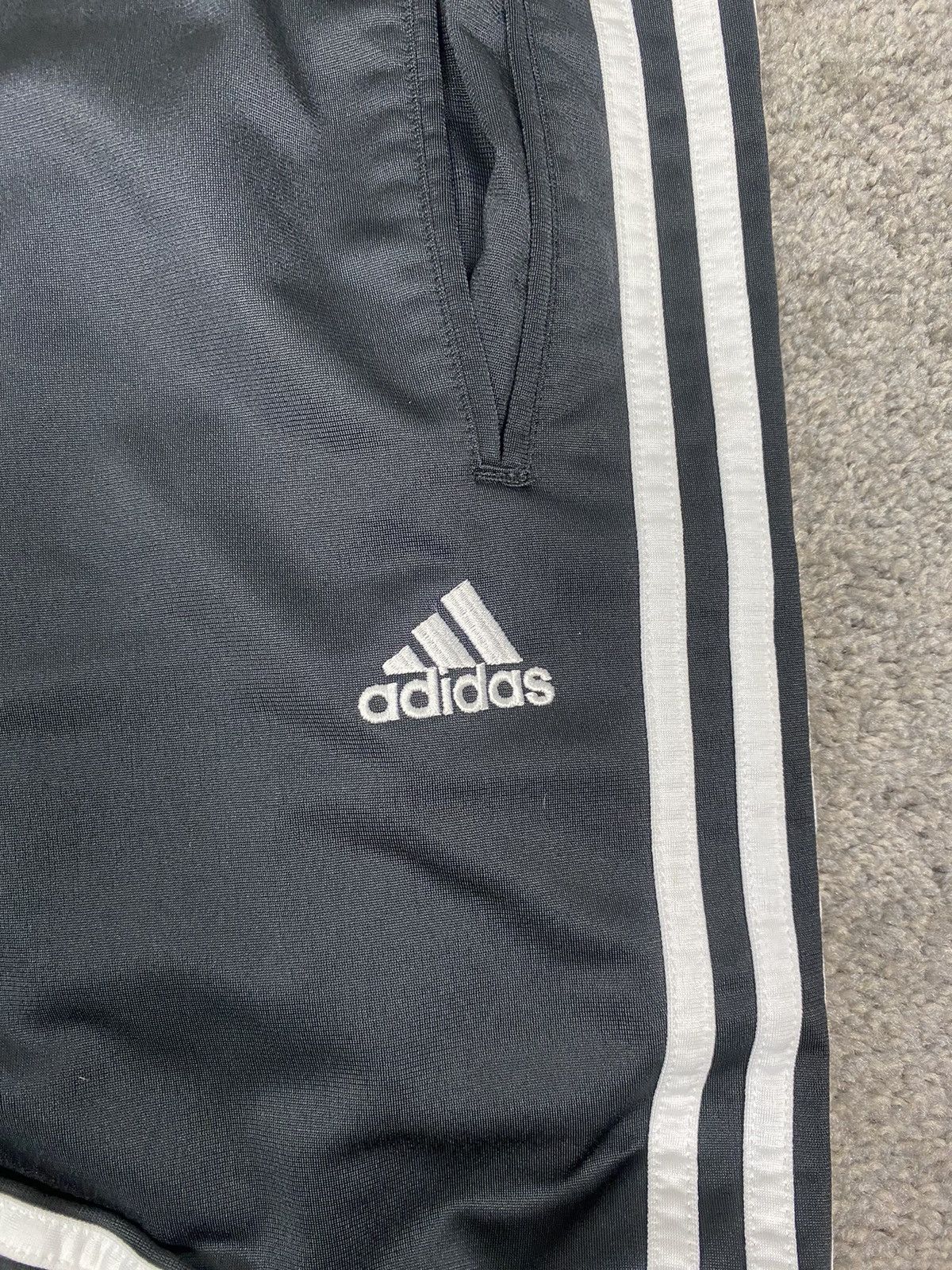 Adidas × Vintage Vintage 90s black adidas tear away track pants Size US 38 / EU 54 - 3 Thumbnail