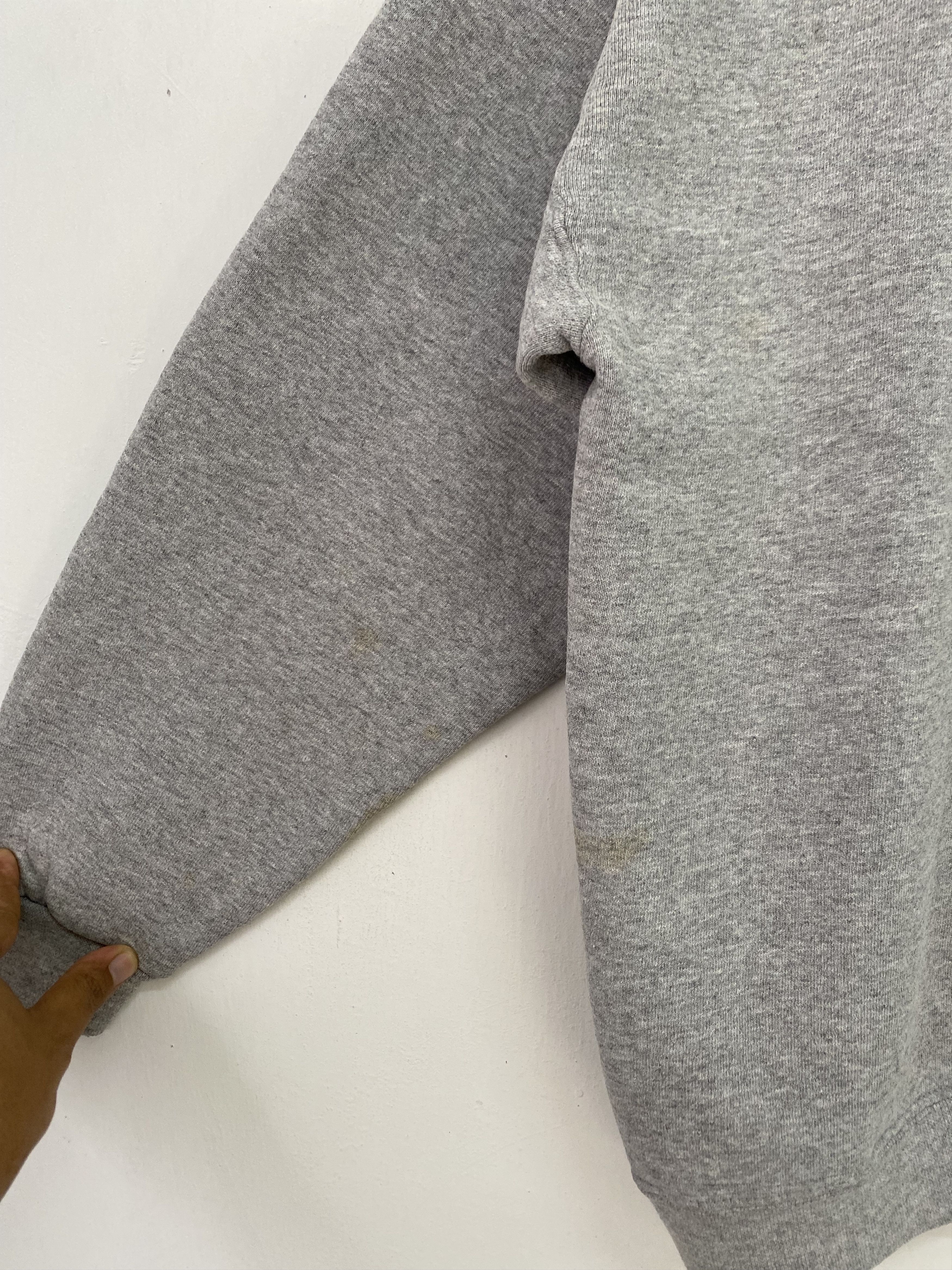 Vintage Vintage 90s La Salle Grey Sweatshirt Crewneck M size Size US M / EU 48-50 / 2 - 8 Thumbnail