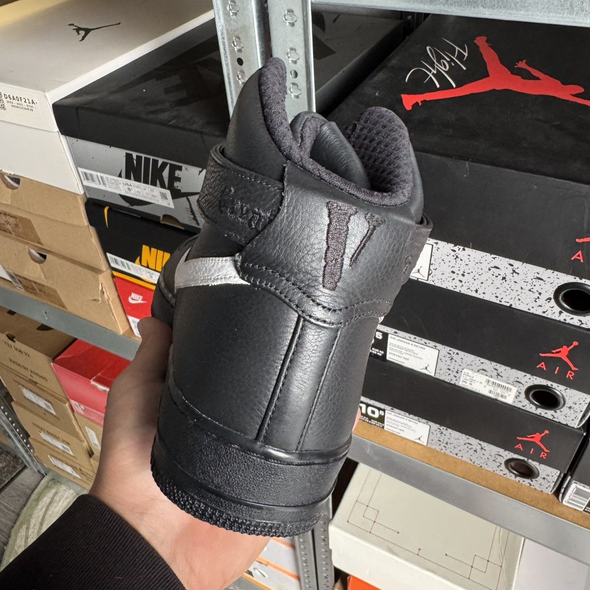 Nike × Vlone Air force Vlone 1/100 friends & family London Size US 10.5 / EU 43-44 - 7 Thumbnail