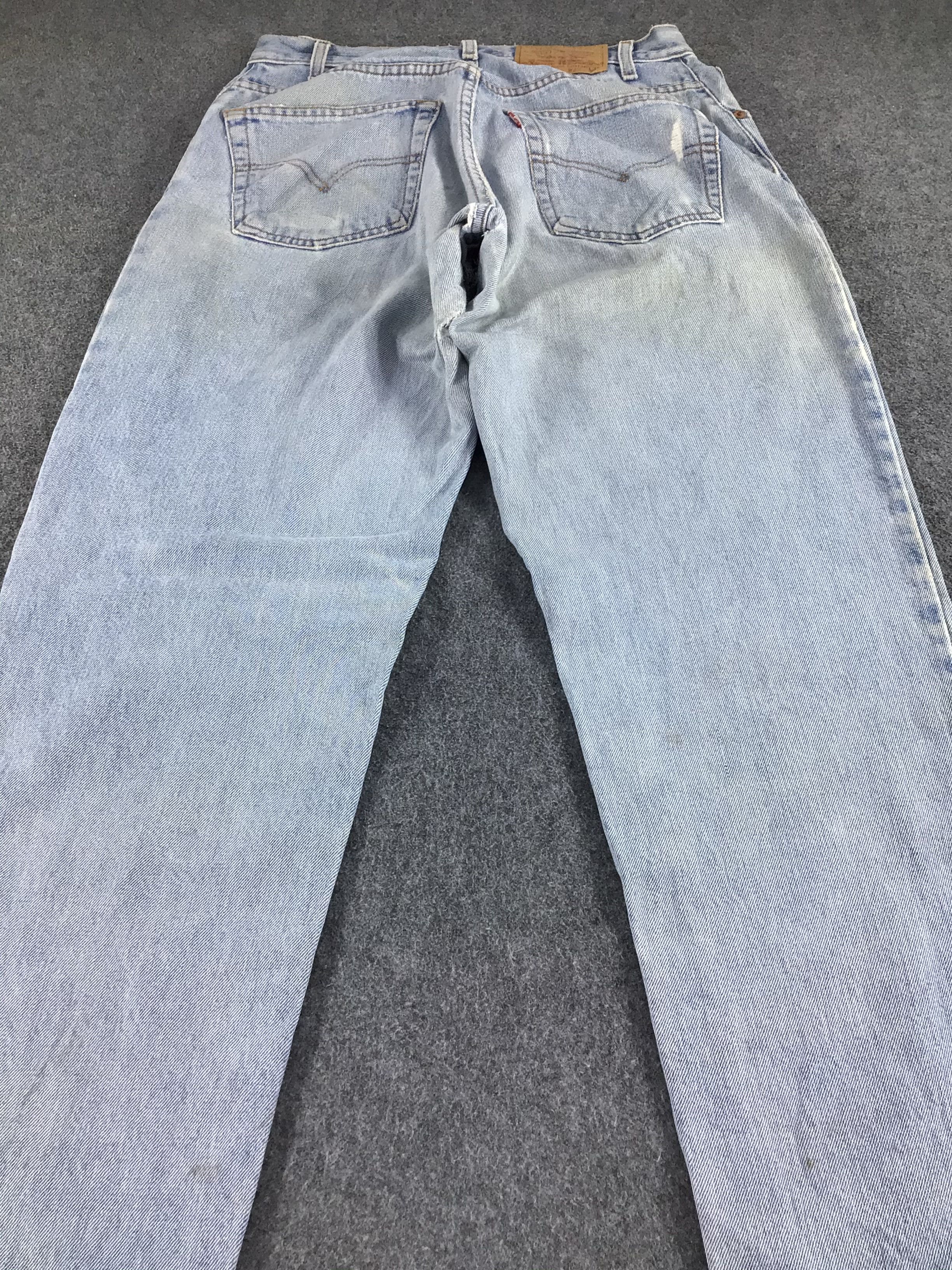 Levi's Vintage Levis 560 Jeans Distress Faded Blue Denim -J559 Size US 30 / EU 46 - 4 Thumbnail