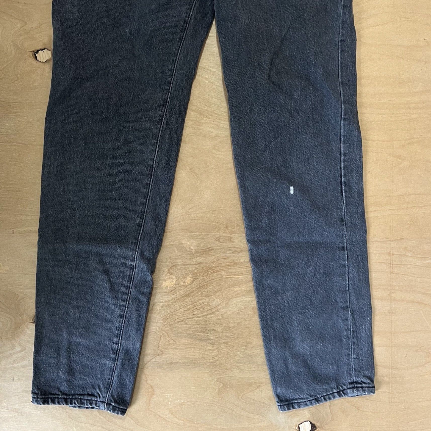 Levi's VINTAGE Levi's 501 Jeans 26x30 Black Womens Jeans 501 80s Size 26" / US 2 / IT 38 - 4 Thumbnail