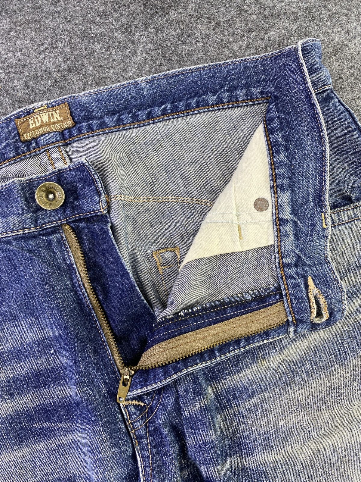 Edwin Edwin Exclusive Vintage Distress Blue Wash Denim - J867 Size US 38 / EU 54 - 5 Thumbnail