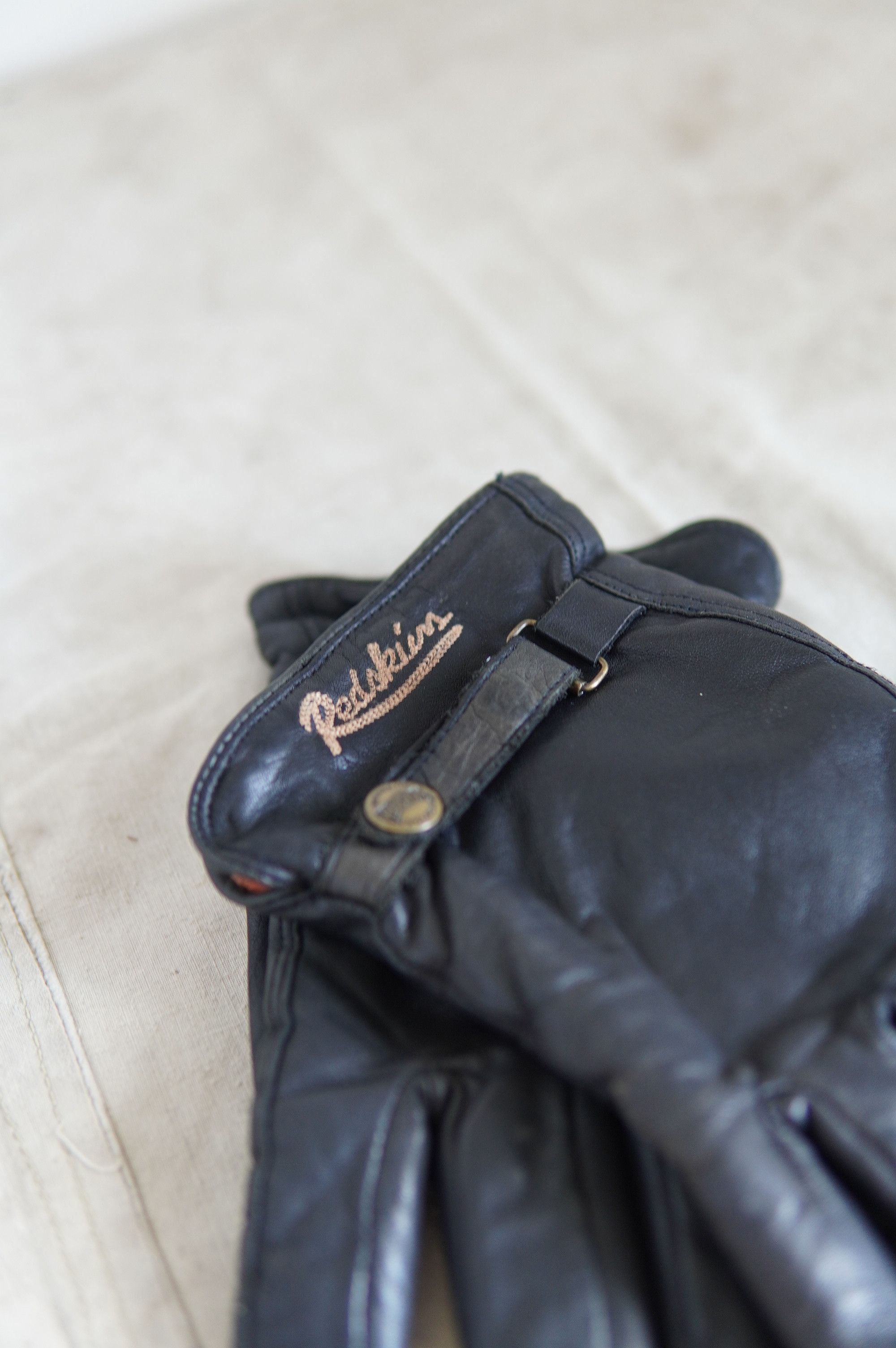 Genuine Leather Vintage Redskins Cow Leather Gloves Size ONE SIZE - 3 Thumbnail