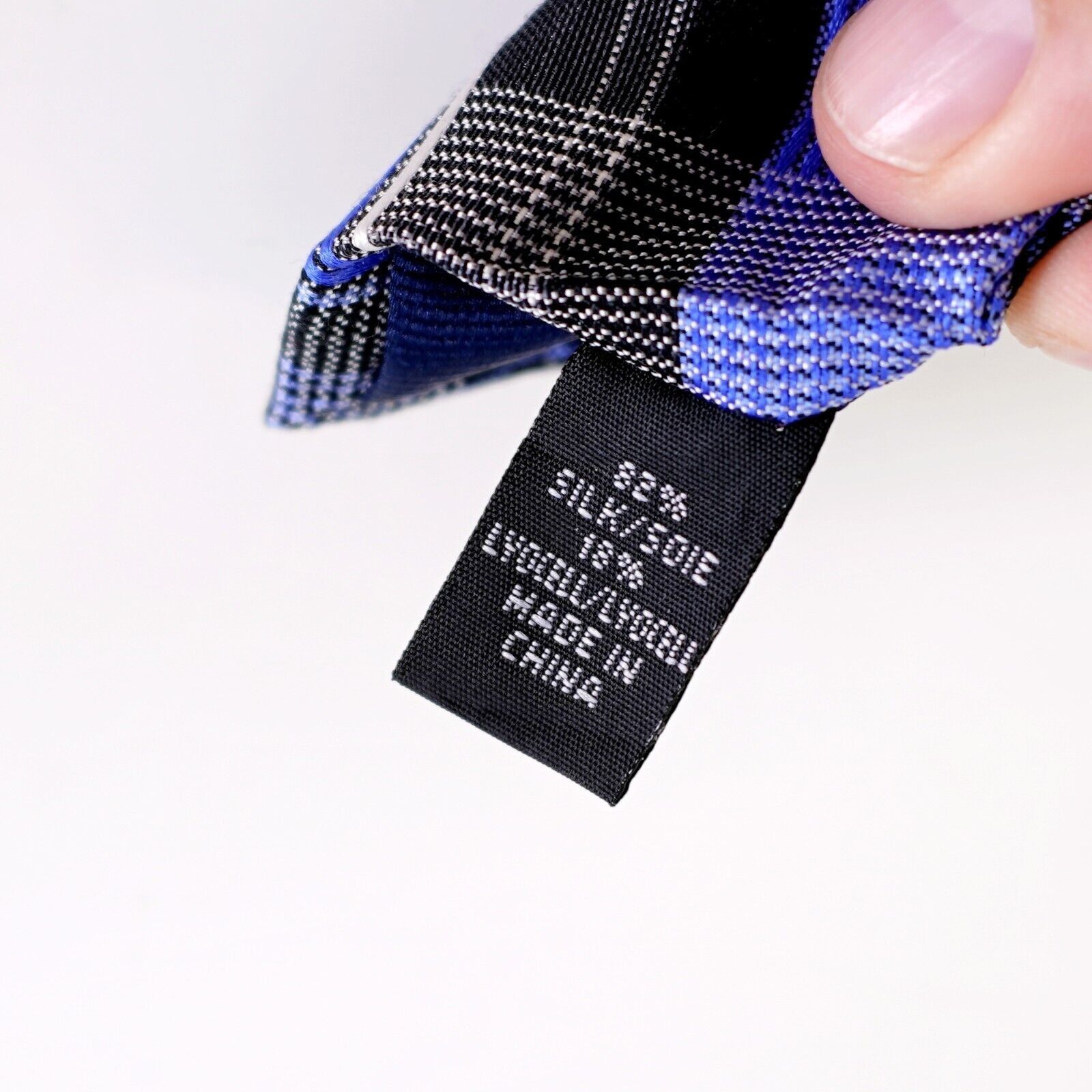 Michael Kors Michael Kors Blue Black Plaid Woven Silk Tie Size ONE SIZE - 4 Thumbnail