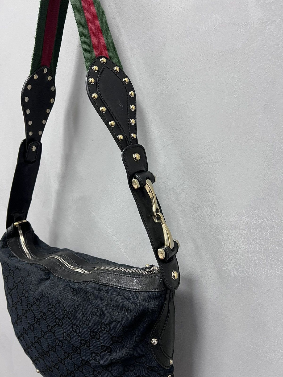 Gucci VINTAGE GUCCI GG SUPREME BLACK CANVAS STUDDED HOBO BAG Size ONE SIZE - 4 Thumbnail