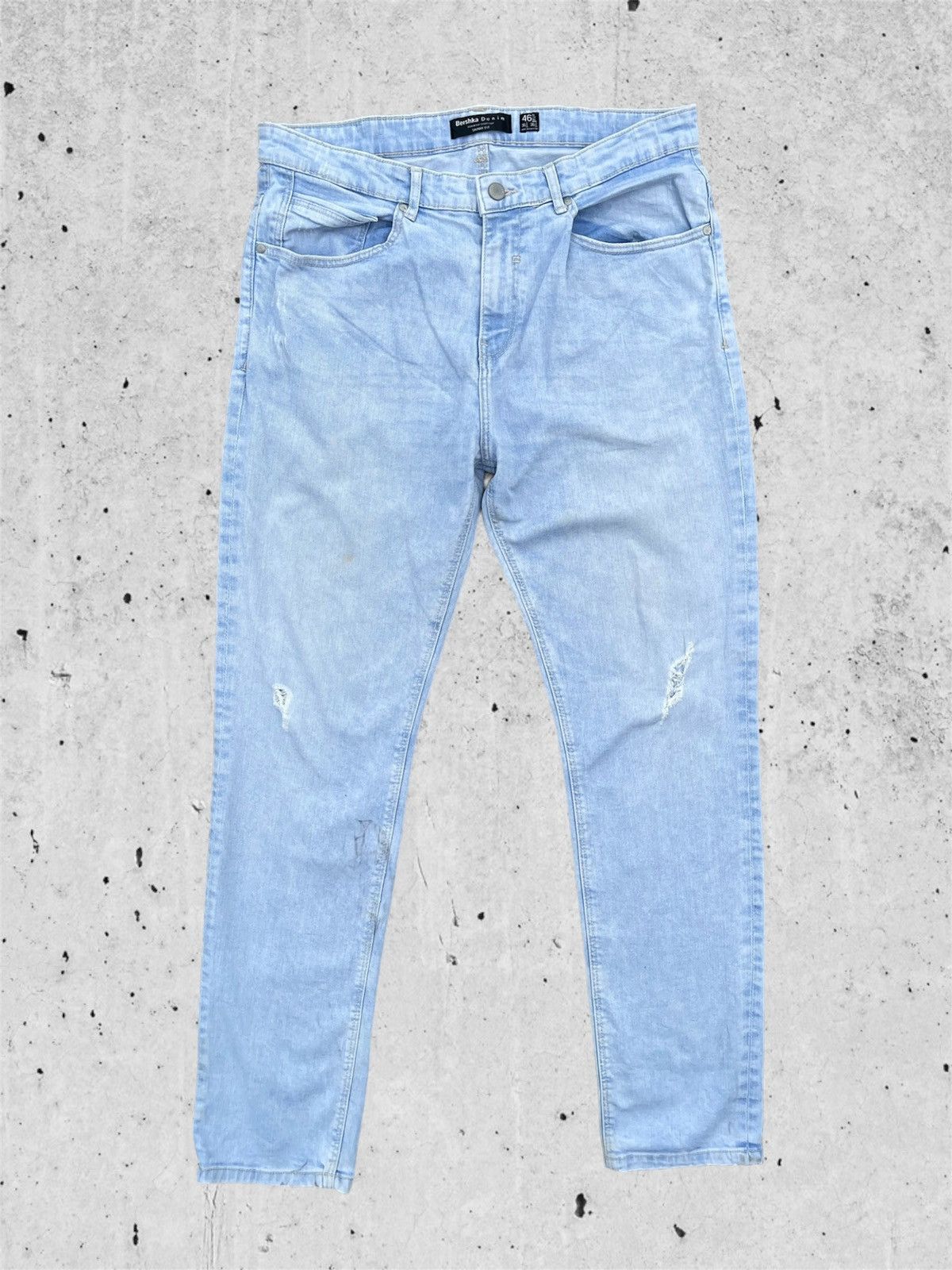 Bershka × Jean 🔥 Bershka Light Blue Distressed Denim W36 🔥 Size US 36 / EU 52 - 2 Thumbnail