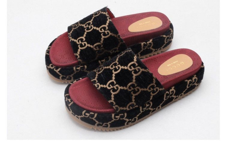 Gucci Gucci slides Size US 4 / IT 34 - 1 Thumbnail