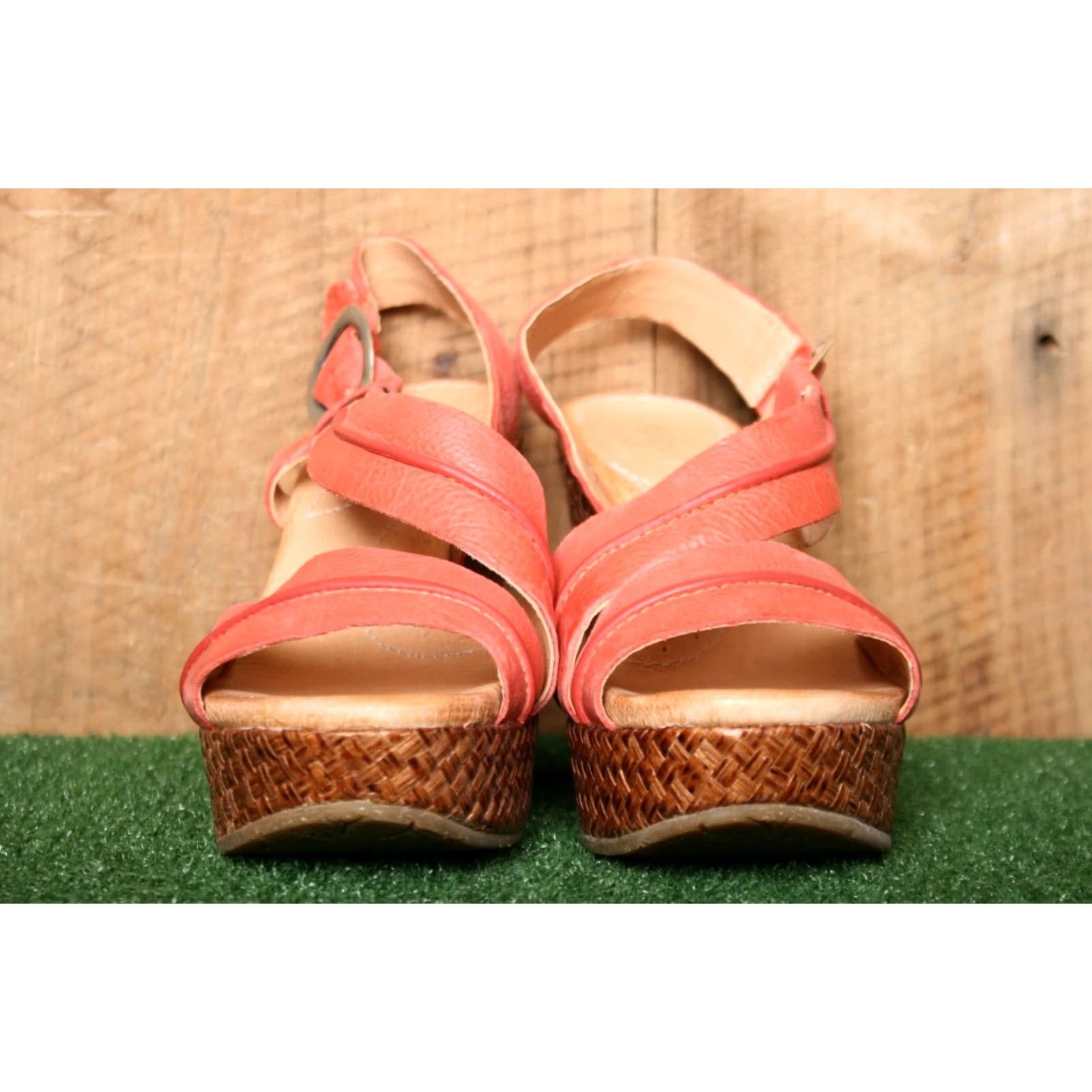 Vintage NAYA Estra Coral Leather Slingback 4.25" High Heel Platform Sandals Sz. 9.5 W Size US 10 / IT 40 - 4 Thumbnail