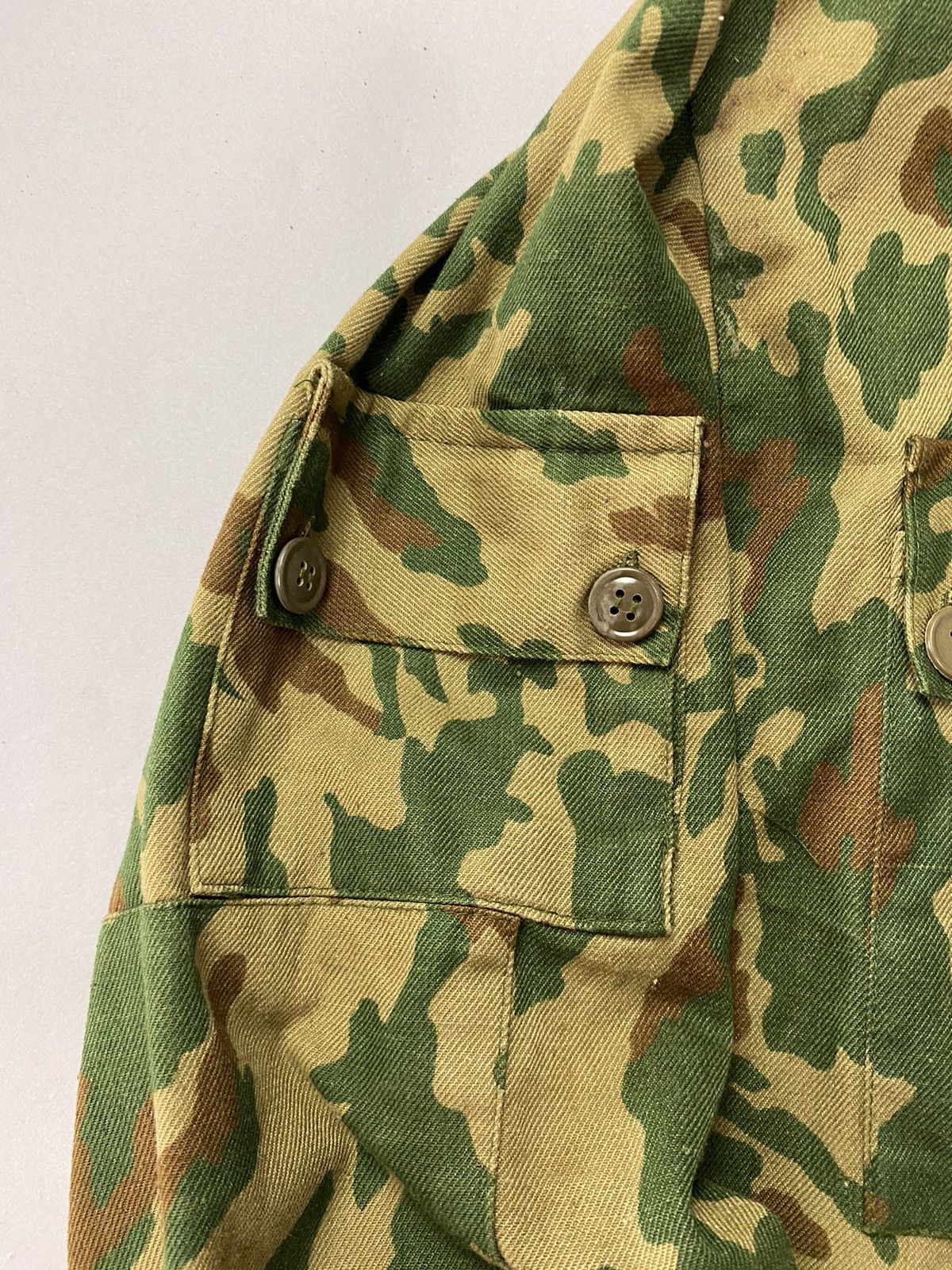Japanese Brand × Vintage Vintage Military Camouflage Combat Jacket – Oversized Fit Size US L / EU 52-54 / 3 - 4 Thumbnail