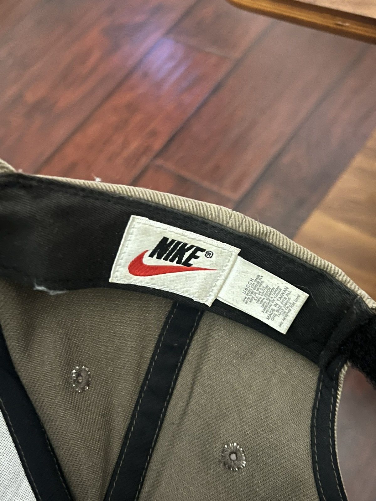 Nike Vintage 90s Nike Strap Back Hat Distressed/Worn Size ONE SIZE - 7 Thumbnail