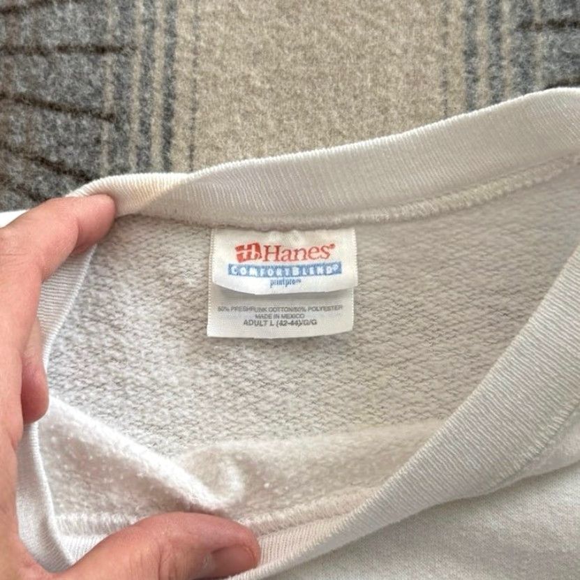 Hanes VINTAGE Biketober Fest Daytona Beach Butterfly Crewneck Sweatshirt Women L White 90s Y2K Biker Grunge Skate Long Sleeve Pullover Sweatshirt Size L Size L / US 10 / IT 46 - 3 Thumbnail