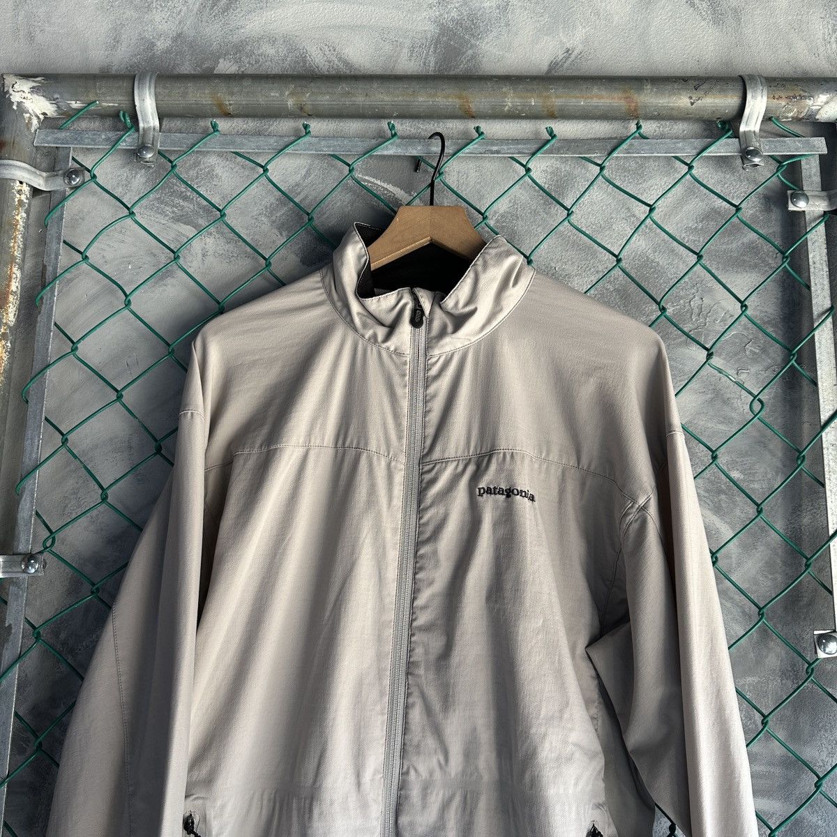 Patagonia × Vintage Vintage patagonia windbreaker jacket Beige Full Zip Gorpcore Size US XL / EU 56 / 4 - 2 Thumbnail