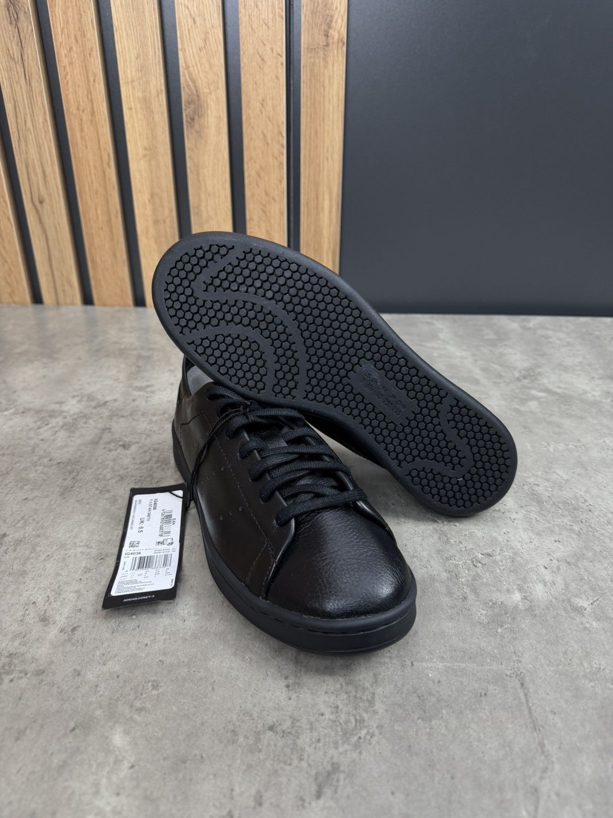 Y-3 Adidas Y-3 Stan Smith Triple Black Size US 7 Size US 7 / EU 40 - 7 Thumbnail