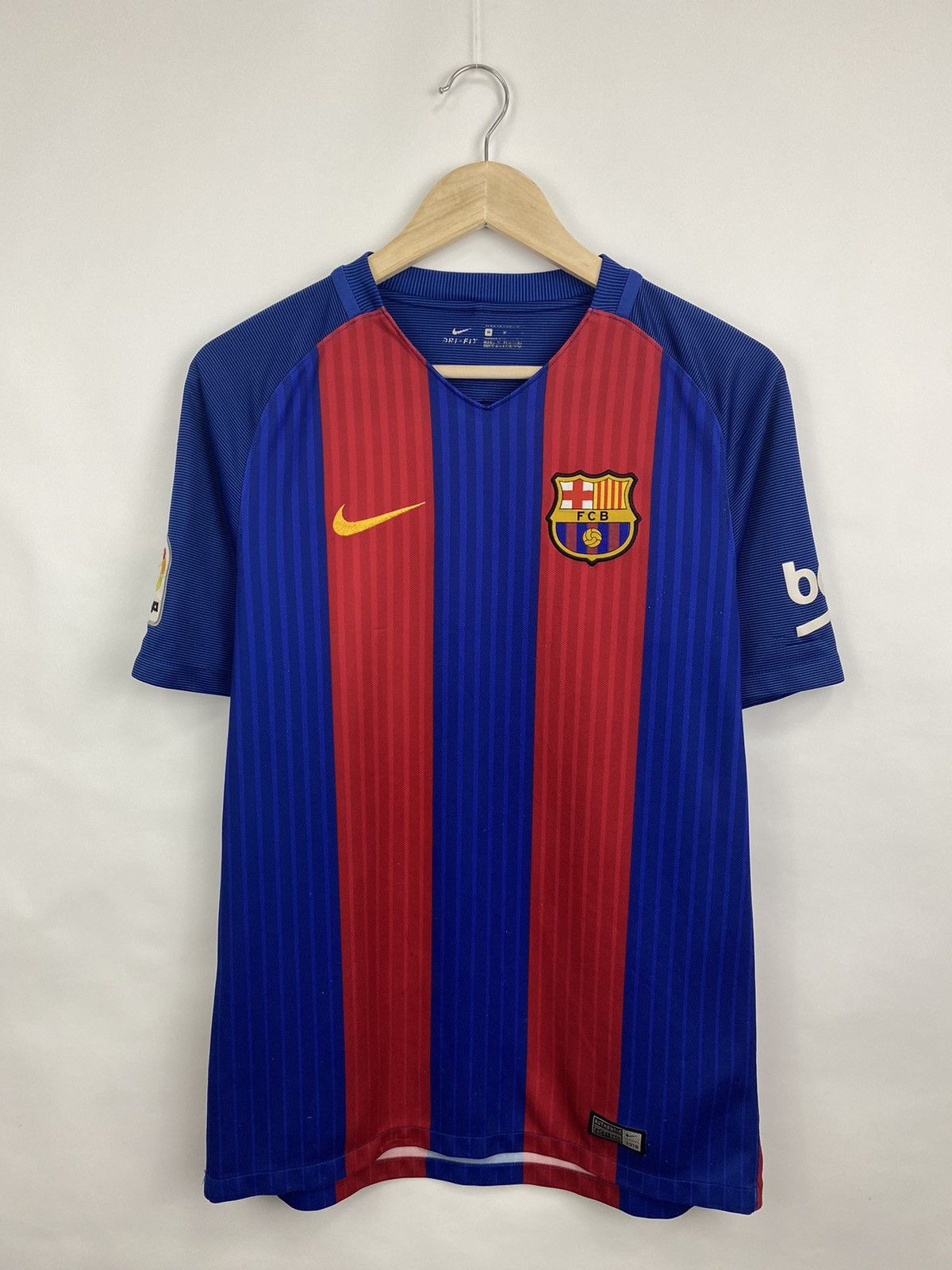 Nike F. C. Barcelona 2016 Nike Soccer Jersey t-shirt Size US M / EU 48-50 / 2 - 3 Thumbnail