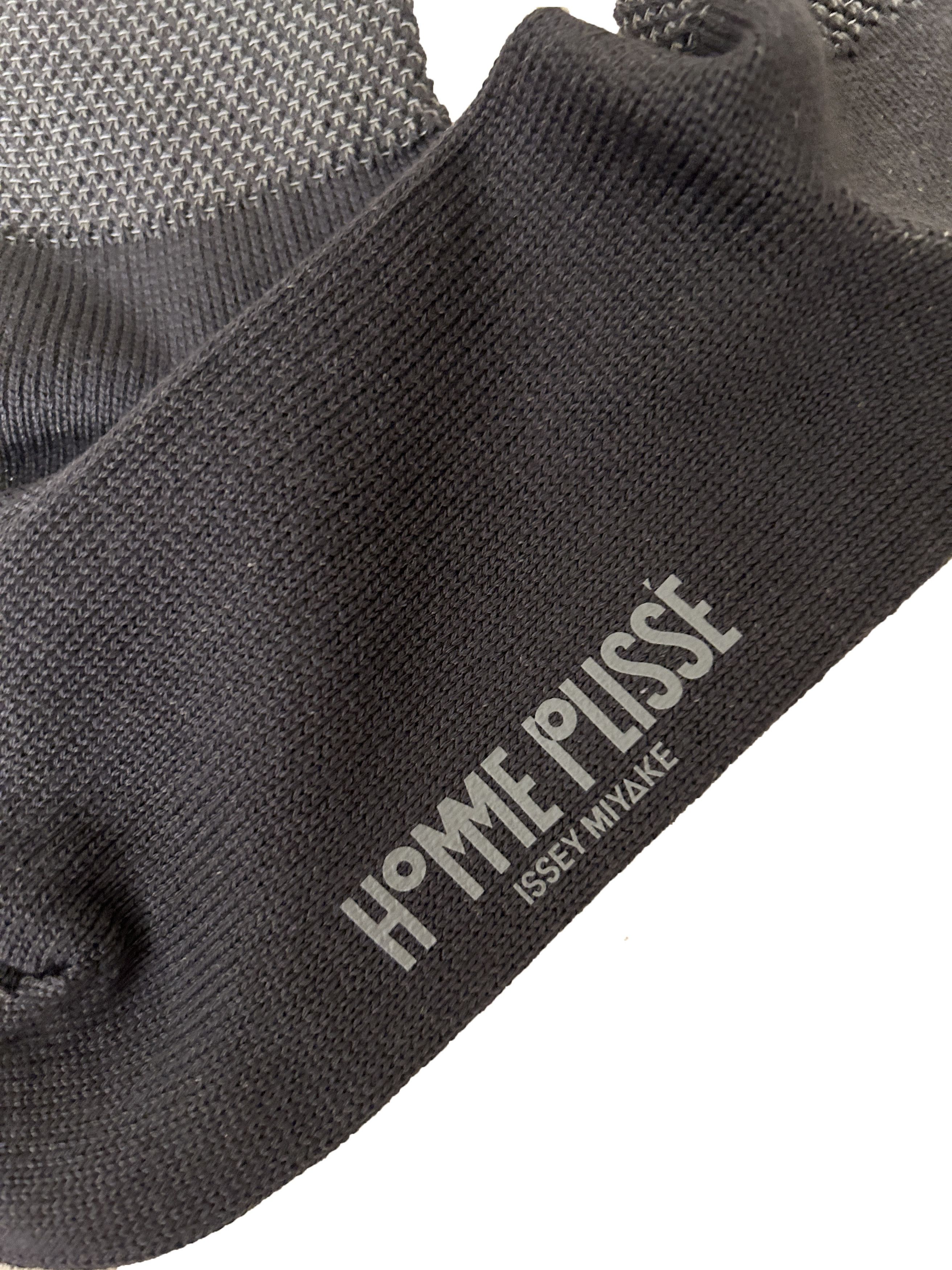 Homme Plisse Issey Miyake HOMME PLISSÉ ISSEY MIYAKE Black & Gray Churros Socks Size ONE SIZE - 2 Thumbnail