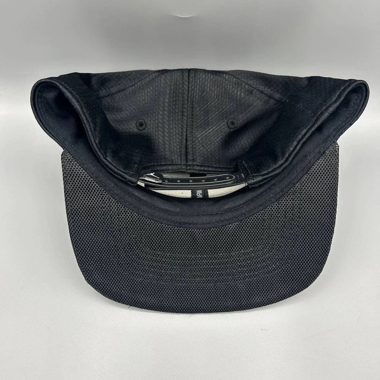 Jordan Brand Air Jordan 11 Hat Men Black Embroidered Snap Back Cap Size ONE SIZE - 8 Thumbnail