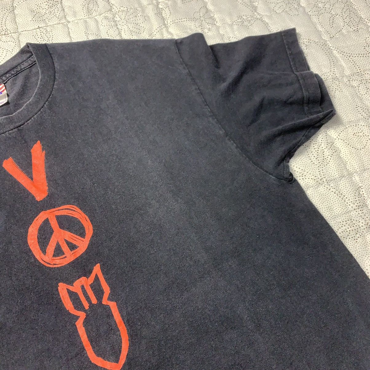 Band Tees × Vintage Rare Vintage U2 Vertigo Tour 05 Uneven Faded Size US XL / EU 56 / 4 - 25 Thumbnail