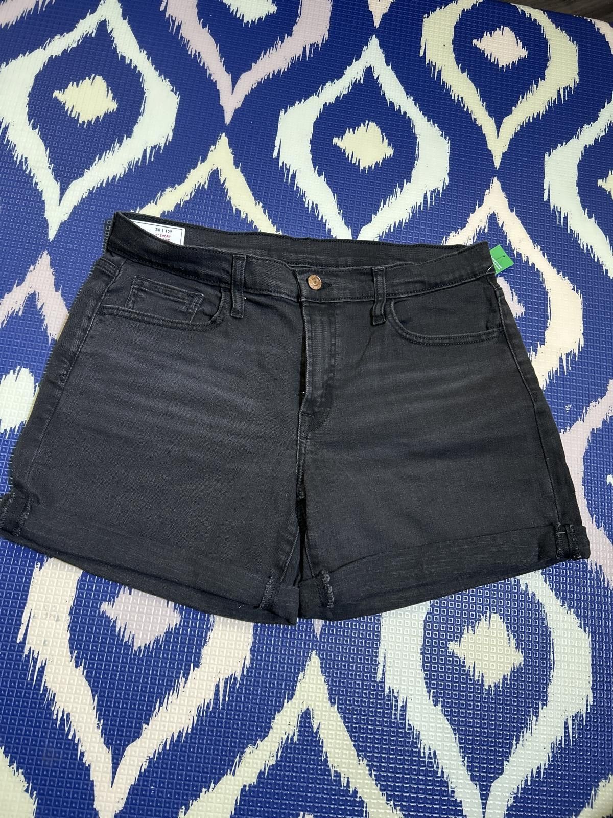 Gap NEW! Gap Washed Black Jean Short SZ10- L K Everyday Size 30" / US 8 / IT 44 - 1 Thumbnail