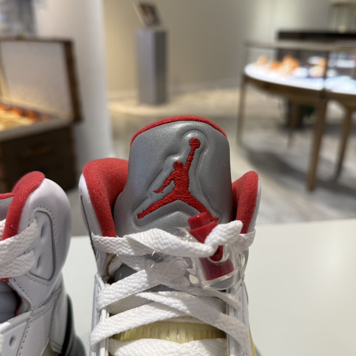 Jordan Brand Air Jordan 5 Retro Fire Red Silver Tongue (2020) Size US 7.5 / EU 40-41 - 6 Thumbnail