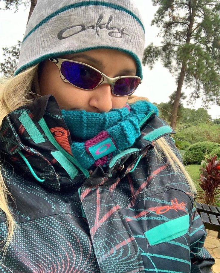 Oakley vintage rare oakley ski snowboard jacket Size US M / EU 48-50 / 2 - 3 Thumbnail