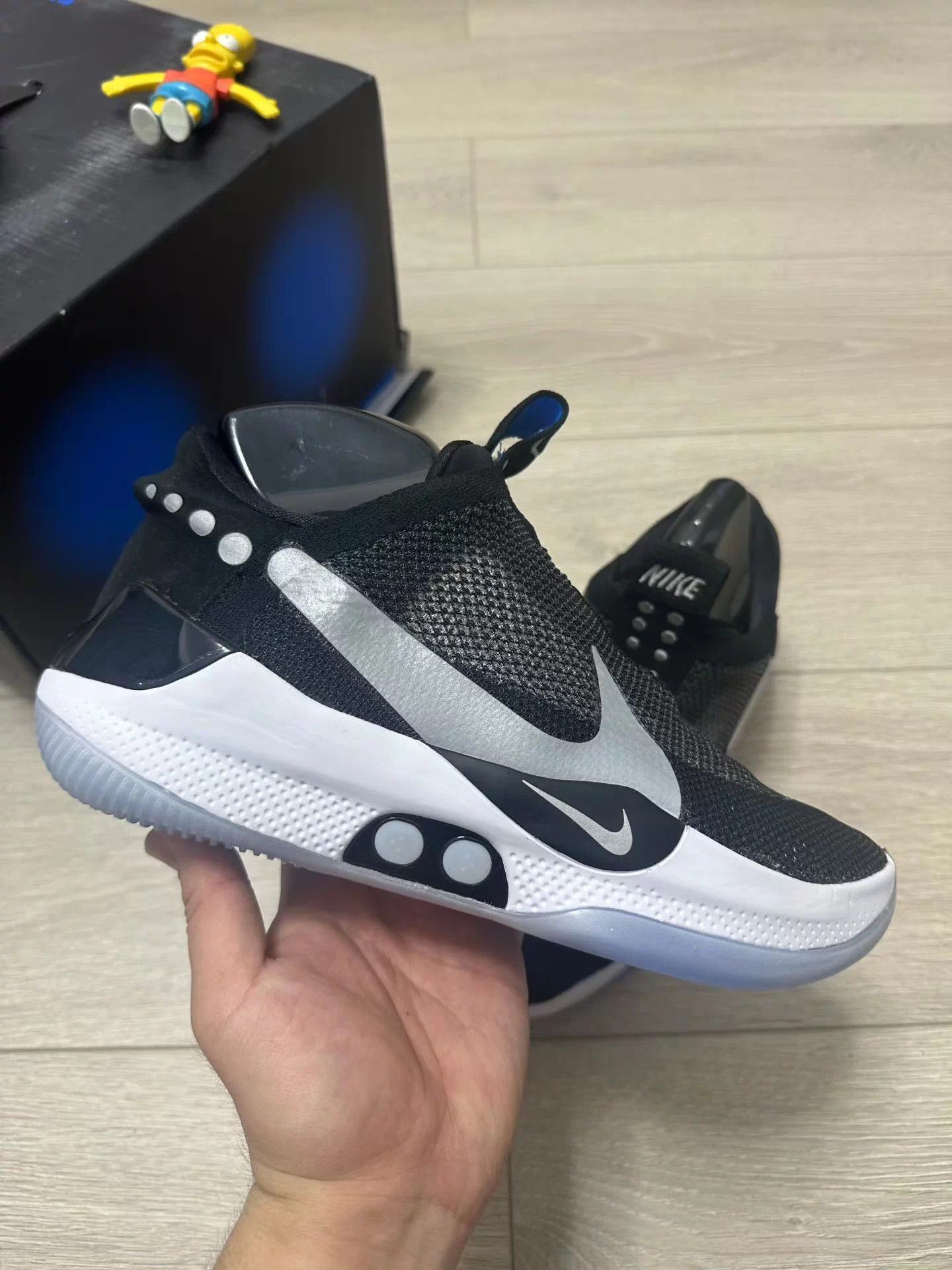 Nike adapt bb black white 41 worn original box with charging pad Size US 8 / EU 41 - 2 Thumbnail