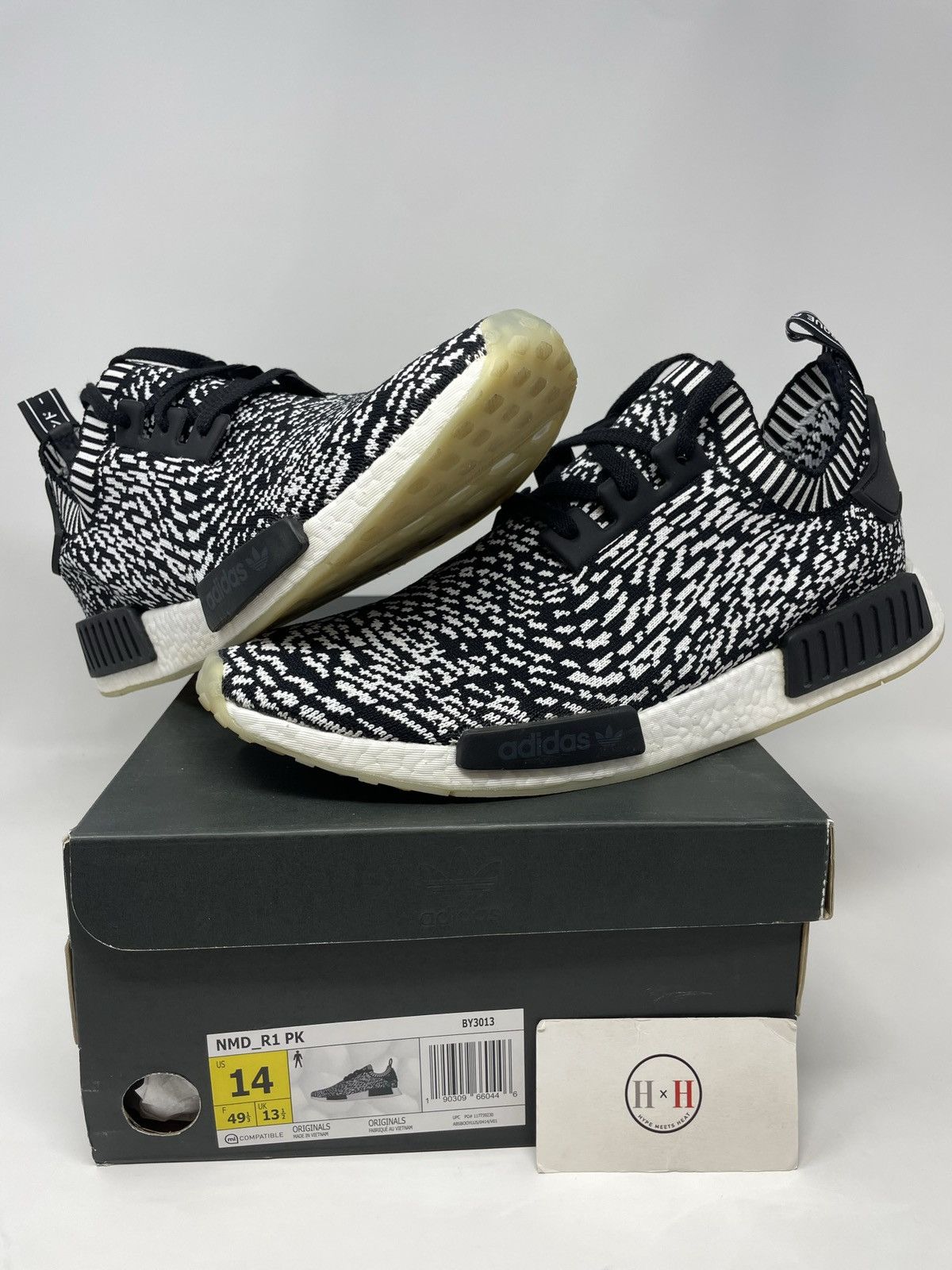 Adidas nmd r1 primeknit zebra online