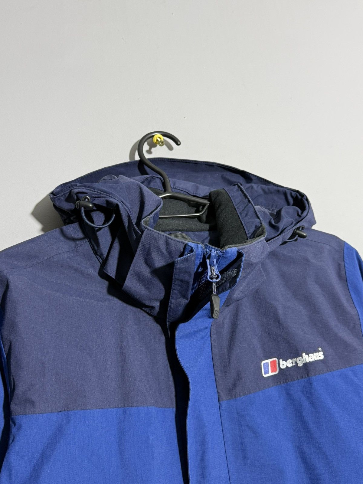Berghaus Berghaus Gore-Tex Blue Jacket mens size S Size US S / EU 44-46 / 1 - 3 Thumbnail