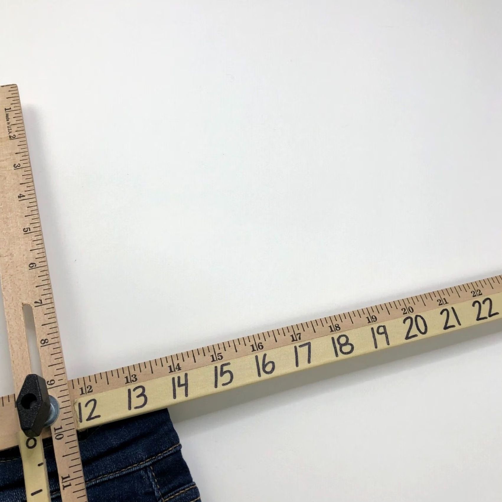 7 For All Mankind 7 For All Mankind The Slim Cigarette Jeans Low Rise Denim 7 For All Mankind Blue 25 27W 29L Womens Jeans Slimming 5-Pocket Size 42" / US 20 - 6 Thumbnail
