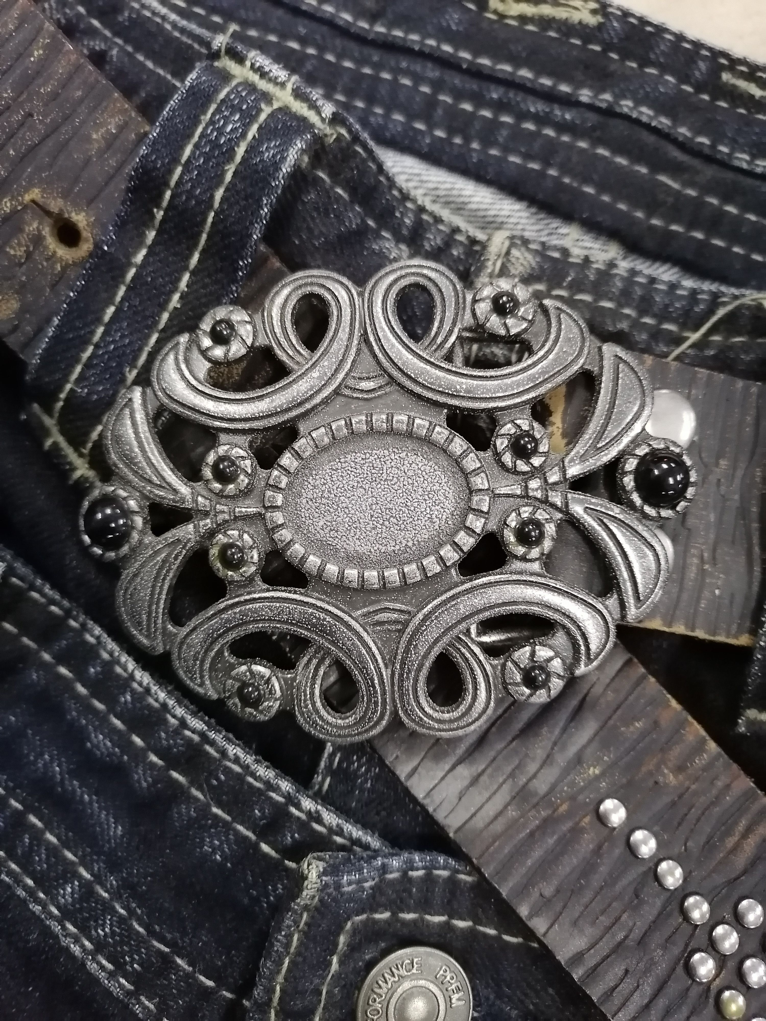 Genuine Leather × Japanese Brand Vintage Leather Studded Buckle Belts Size ONE SIZE - 4 Thumbnail