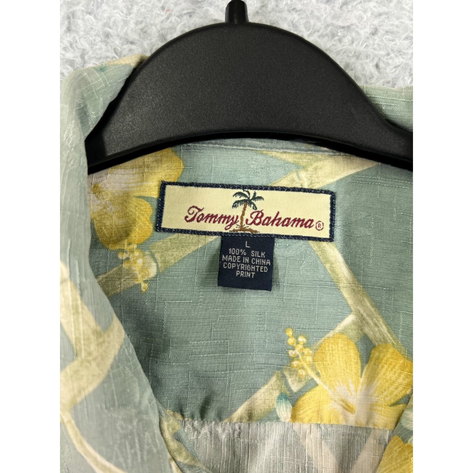 Tommy Bahama Tommy Bahama Shirt Mens Large Green Bamboo Floral Hibiscus Pineapple Hawaiian Size US L / EU 52-54 / 3 - 4 Thumbnail