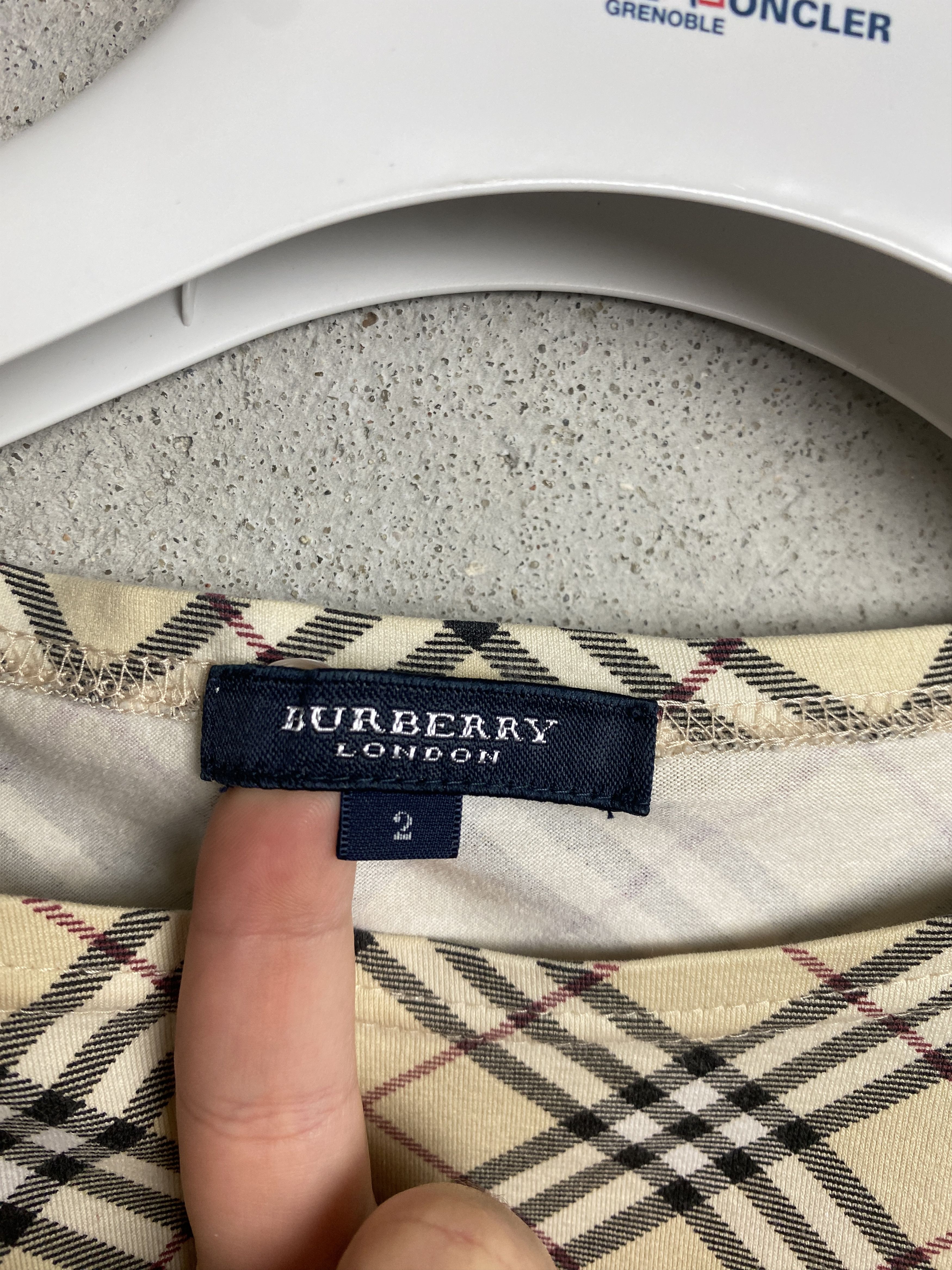 Burberry Burberry nova check 3/4 sleeve t-shirt tee Size XS / US 0-2 / IT 36-38 - 3 Thumbnail