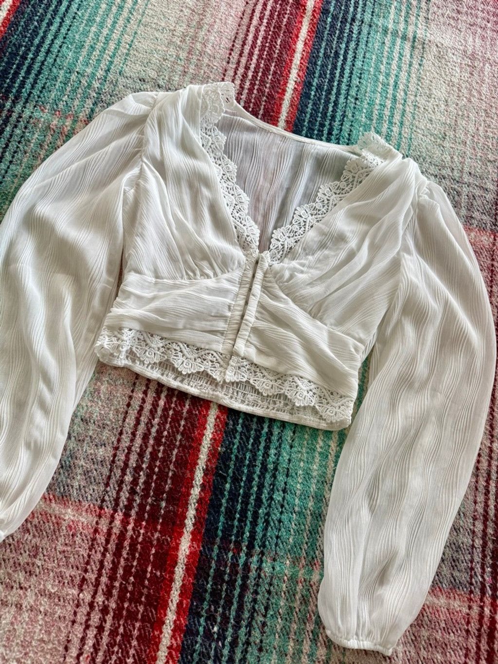 The Unbranded Brand Women's Unbranded White Lace Trim Cropped Blouse S Size S / US 4 / IT 40 - 2 Thumbnail