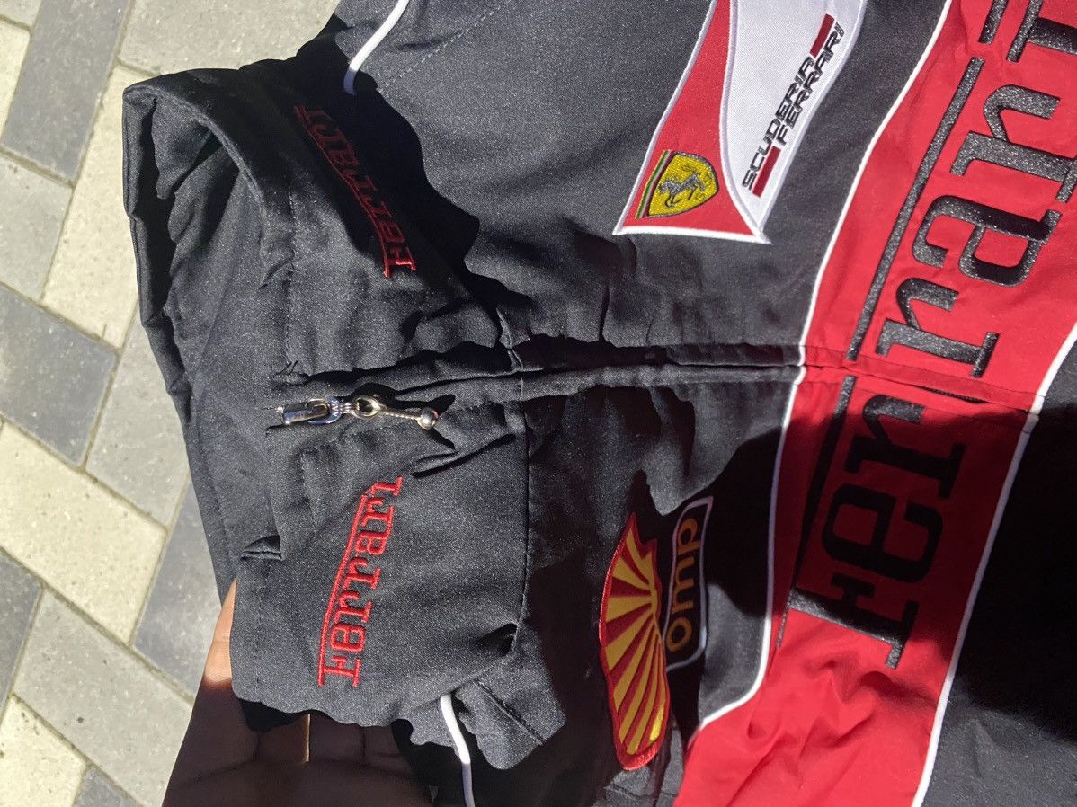 Formula 1 Vintage archive puffer jacket Ferrari racing Formula 1 shell Size US M / EU 48-50 / 2 - 16 Thumbnail