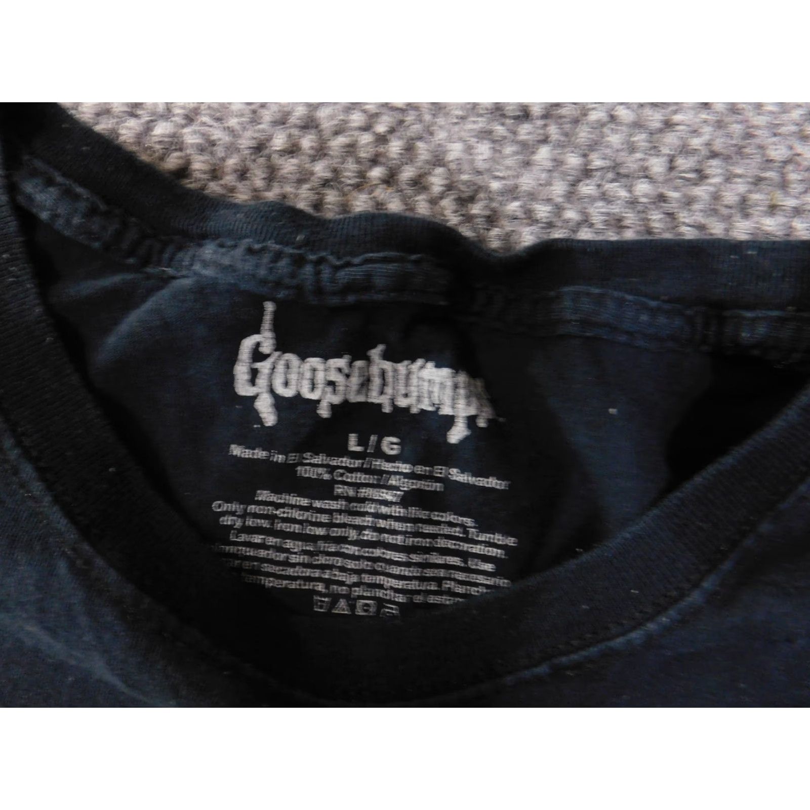 Vintage VINTAGE Goosebumps Shirt Mens Large Black Horror R L Stine Graphic Tee 2000s Shirt Mens Large Black Glow in the Dark Size US L / EU 52-54 / 3 - 7 Thumbnail