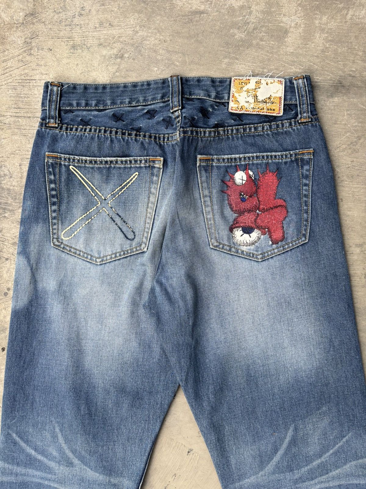 CLOT × Levi's Clot x Levi’s x Original Fake Kaws Size US 31 - 4 Thumbnail