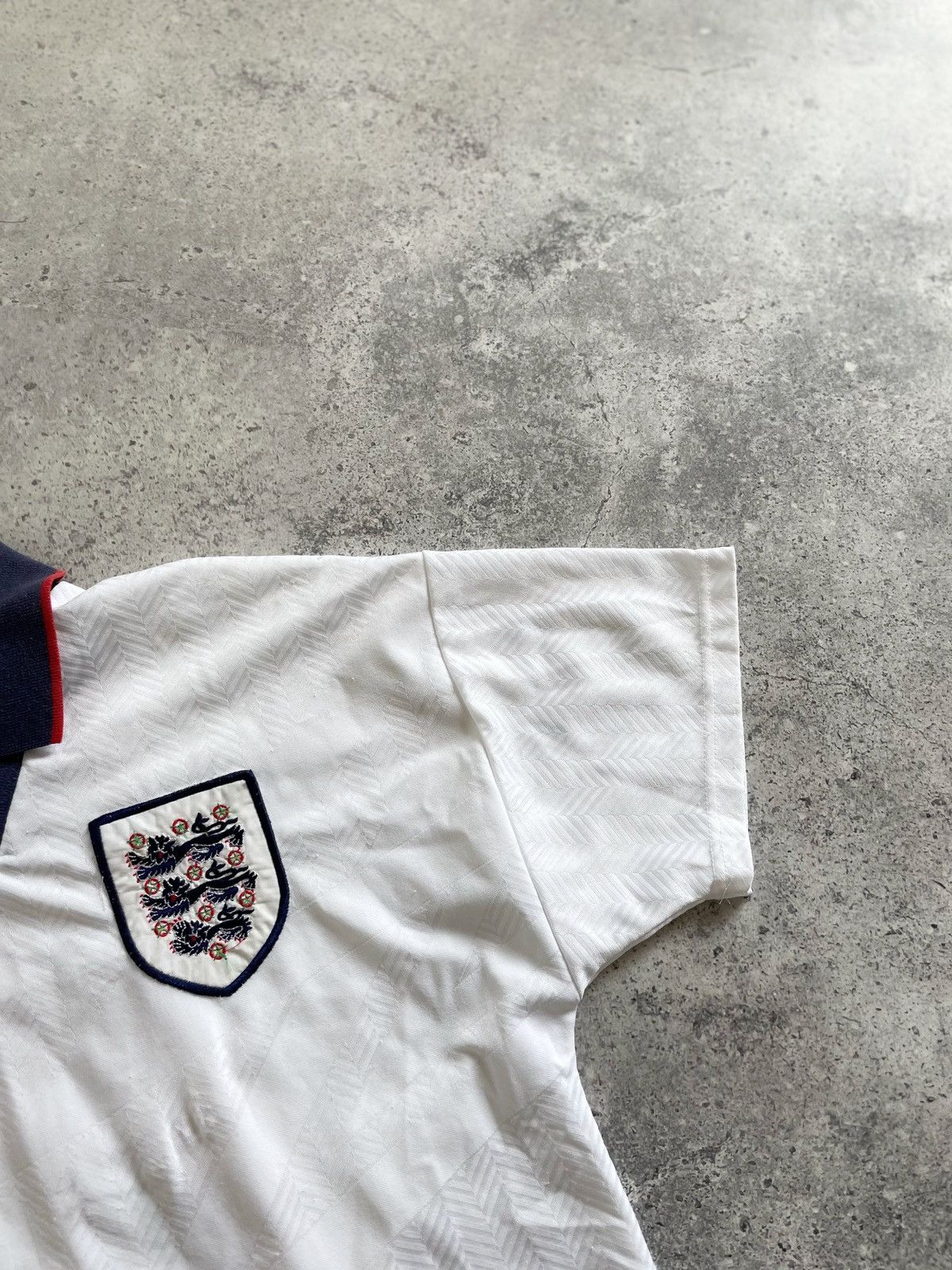 Umbro Vintage Umbro England 1993-1995 Home Soccer Player 10# Platt Size US M / EU 48-50 / 2 - 4 Thumbnail