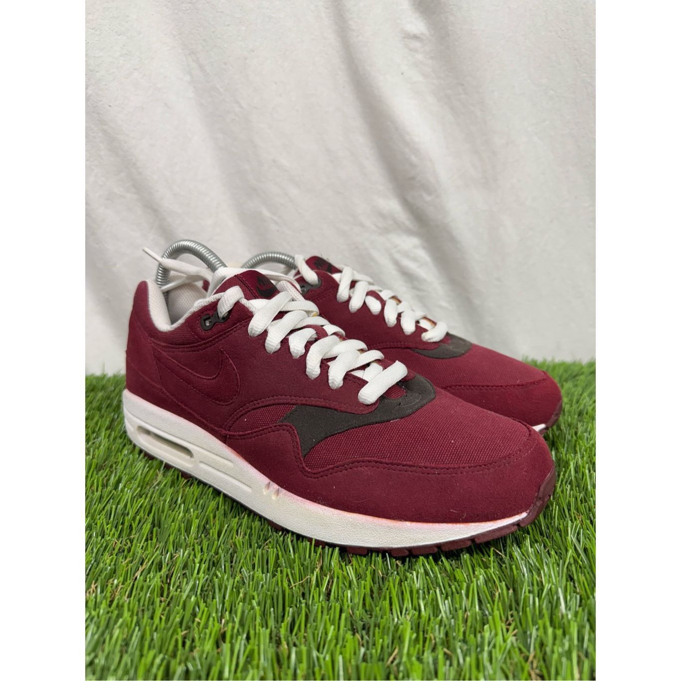 Nike Size 9.5 *RARE* Nike Air Max 1 Tonal Pack “Team Red” (308866 Size US 9.5 / EU 42-43 - 1 Thumbnail