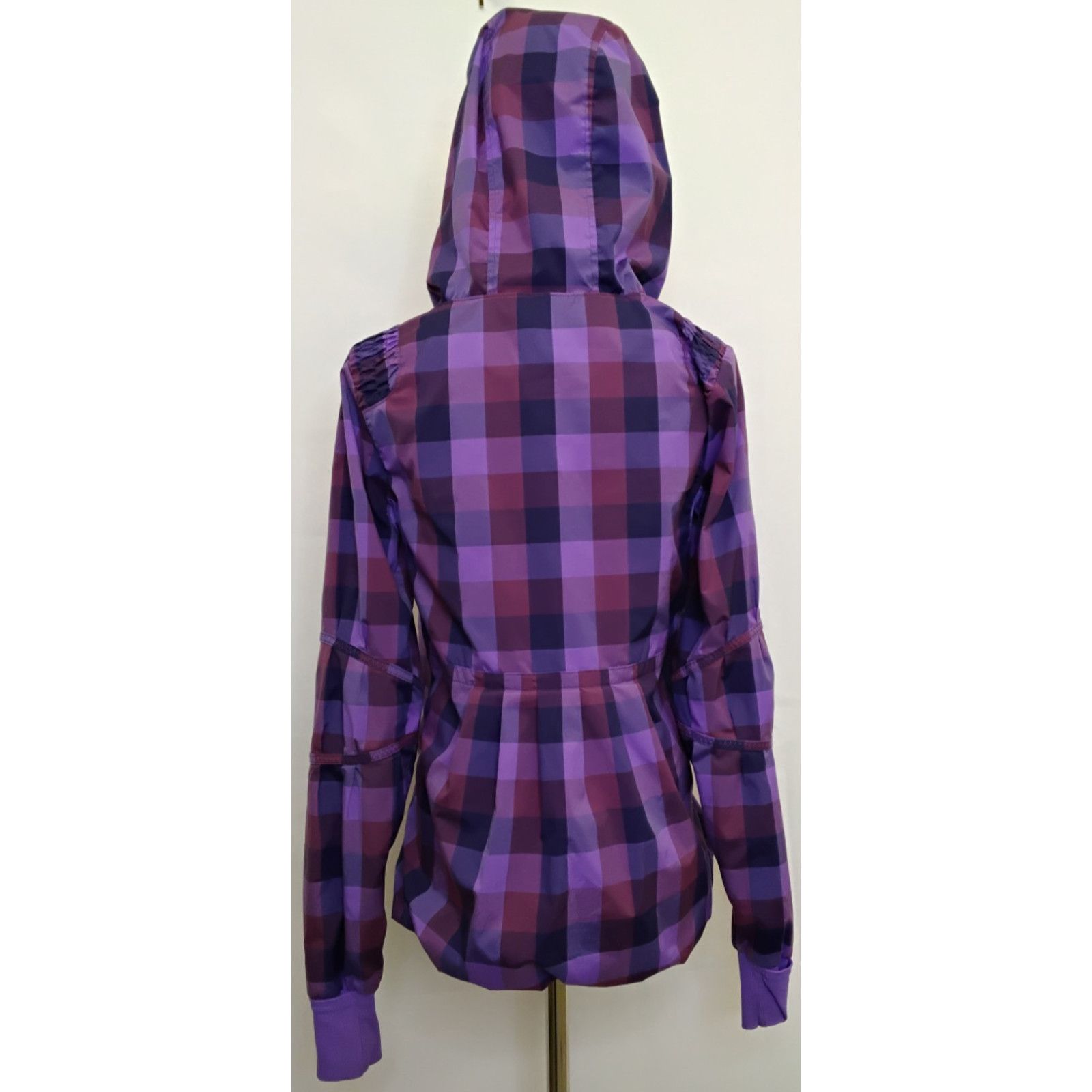 Lululemon Lululemon Light Weight Jacket Women's S Purple/Pink Plaid Size S / US 4 / IT 40 - 3 Thumbnail