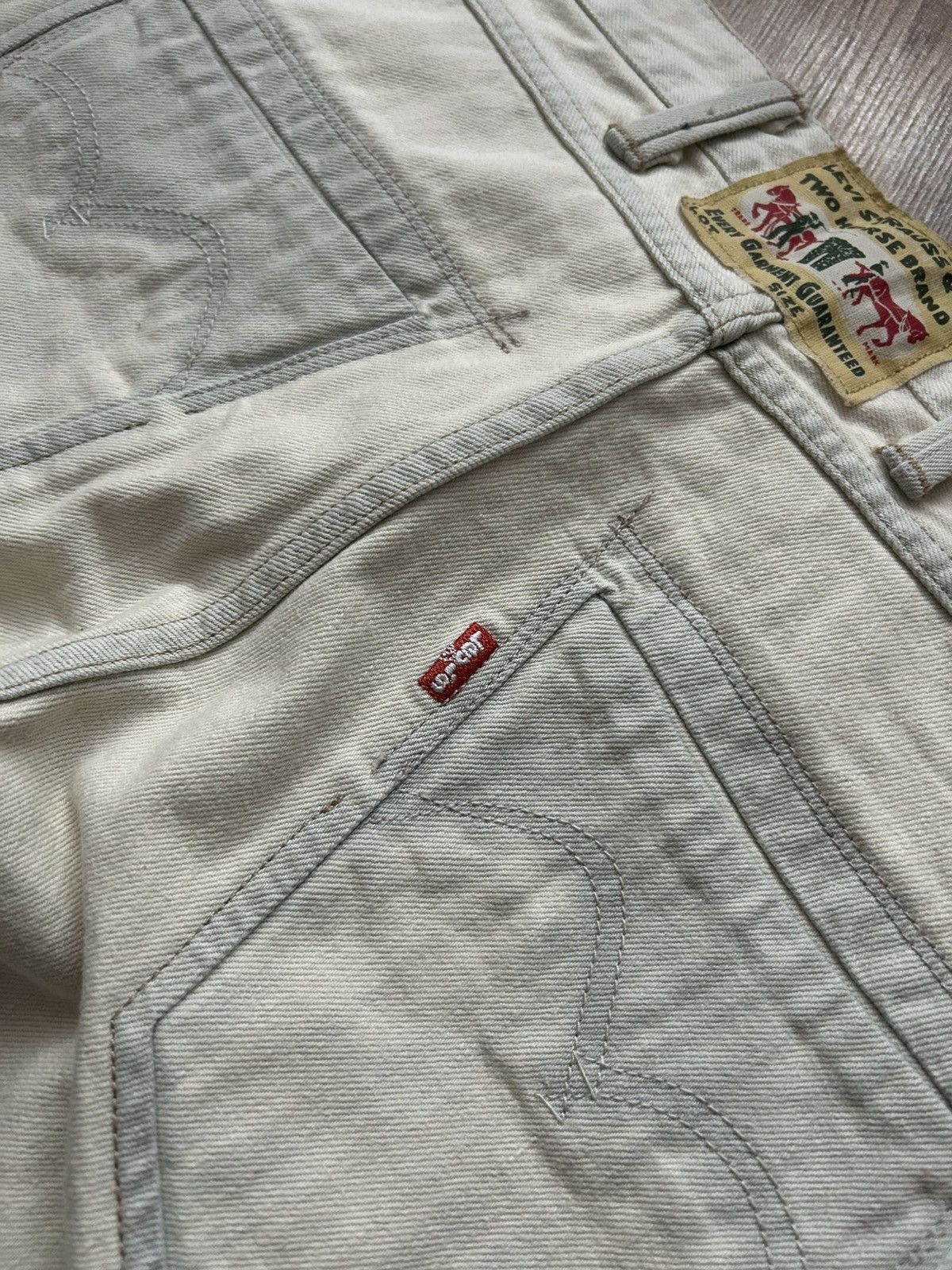 Levi's Vintage Clothing × Vintage Vintage Levis Two Horse brand label white jeans mens Size US 30 / EU 46 - 4 Thumbnail