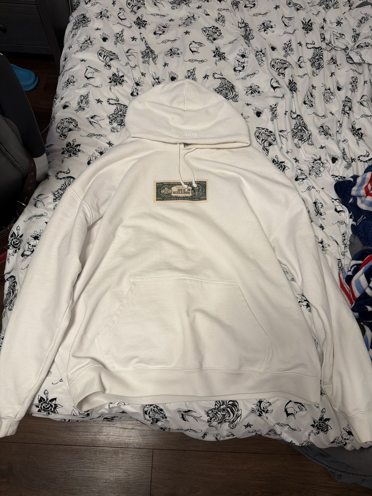 Vetements ONE IN A MILLION VETEMENTS HOODIE Size US L / EU 52-54 / 3 - 7 Thumbnail